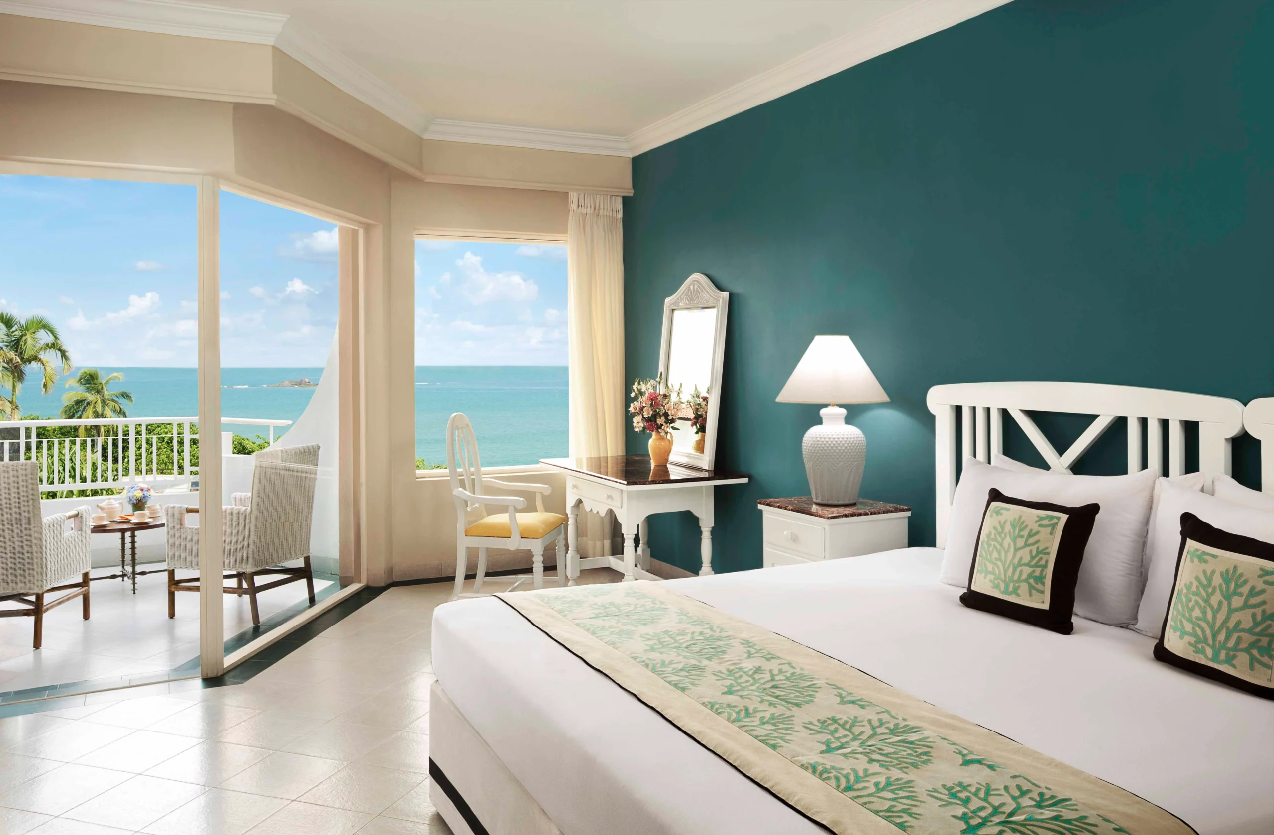 hotel-img