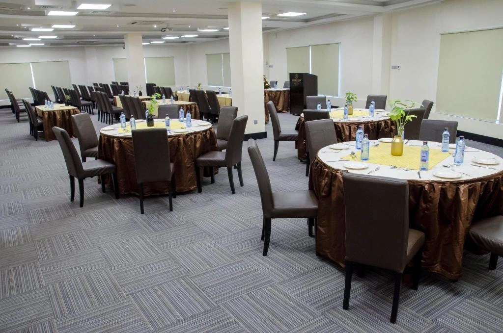 hotel-img