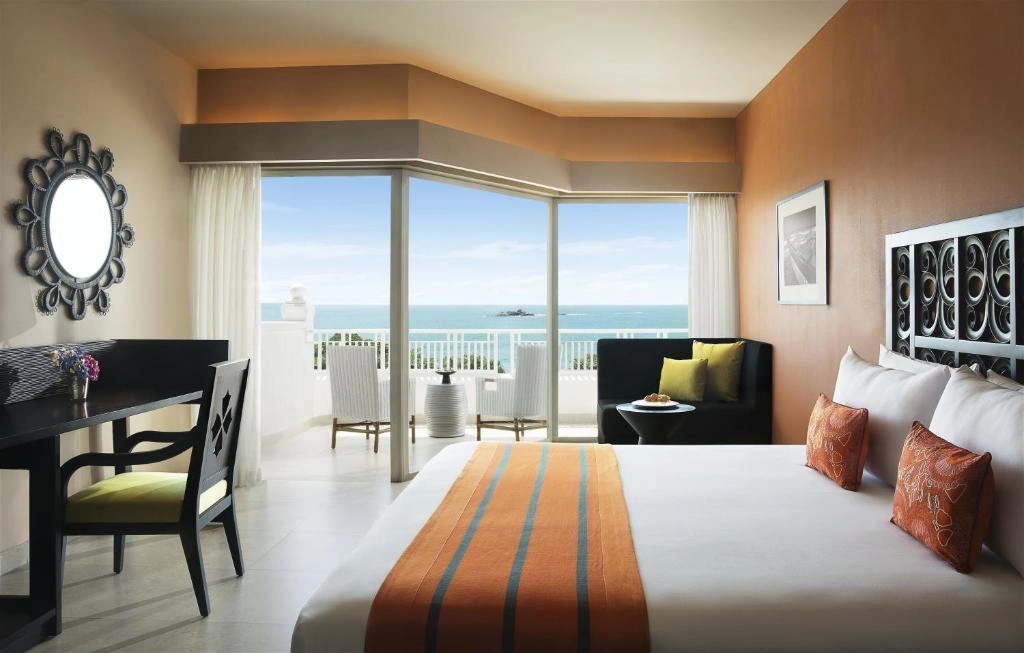 hotel-img
