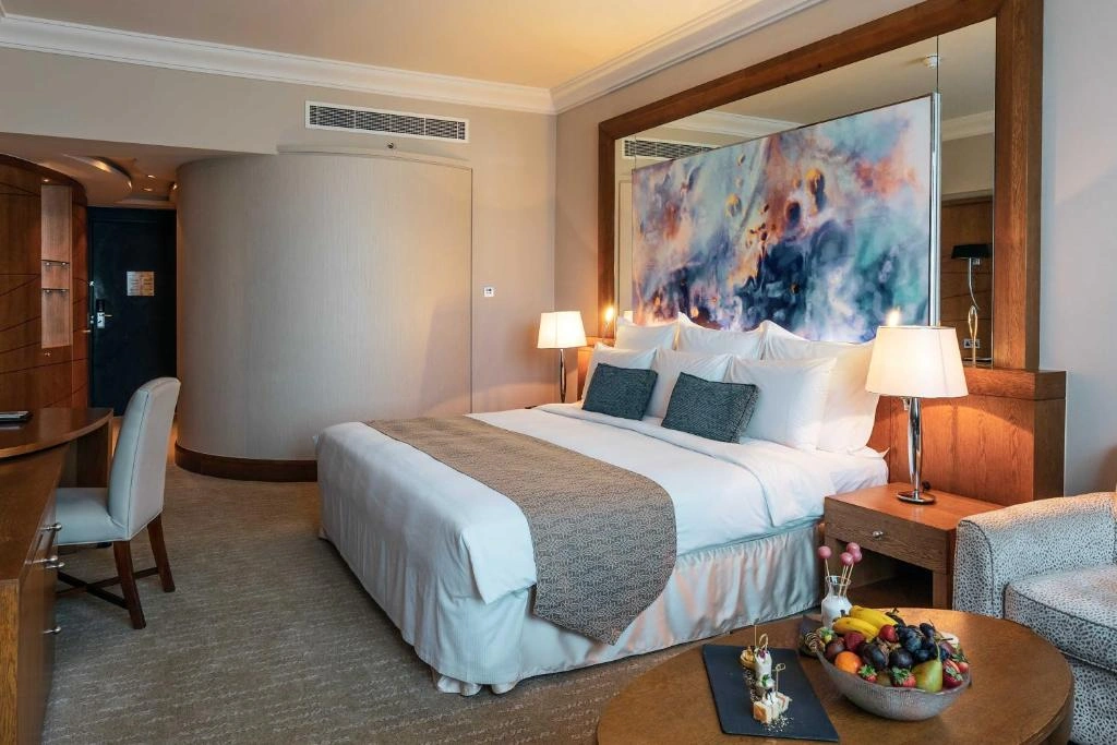 hotel-img