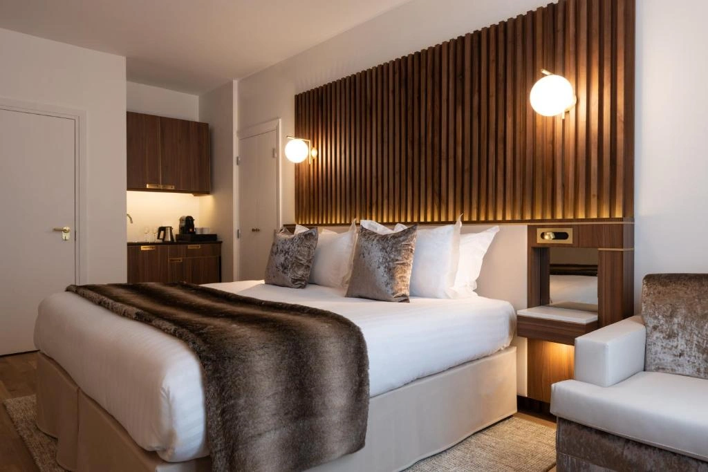 hotel-img