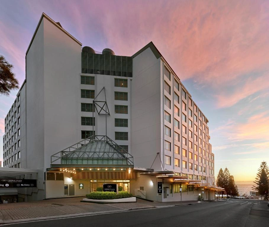 his is the Crowne Plaza Sydney Coogee Beach,