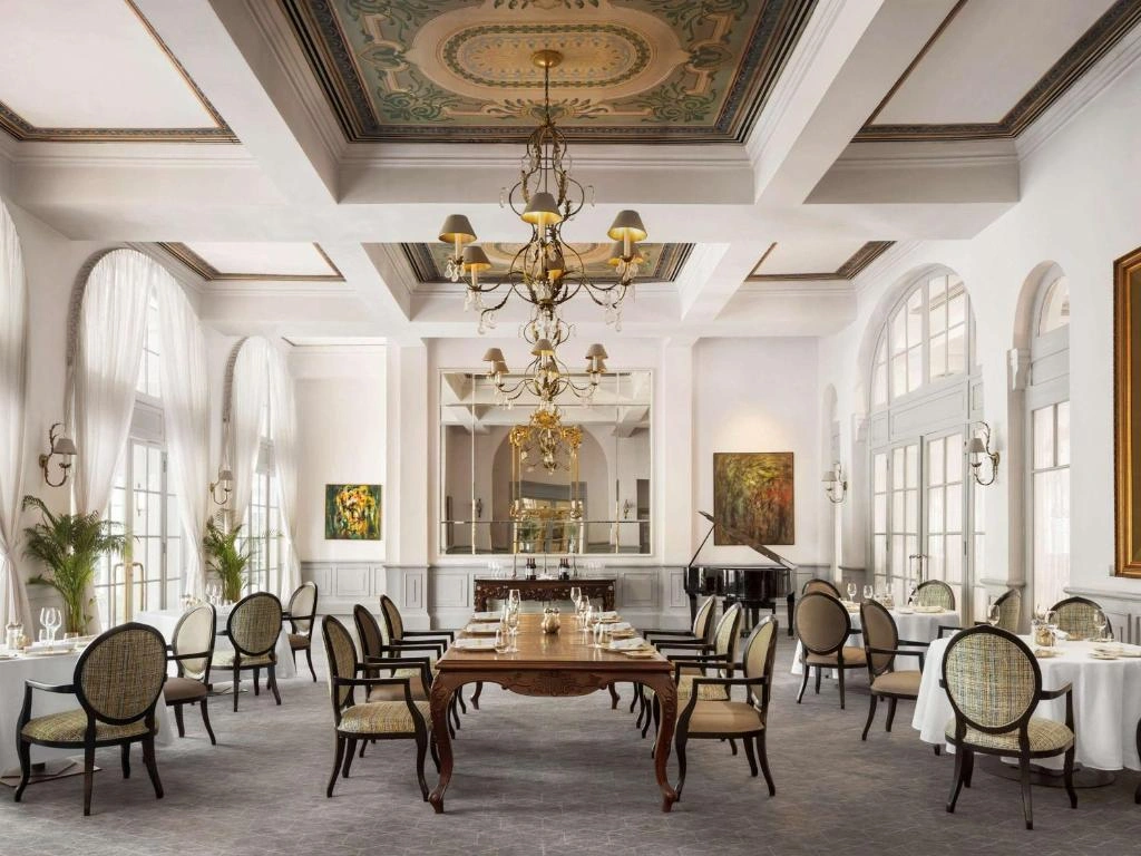 hotel-img