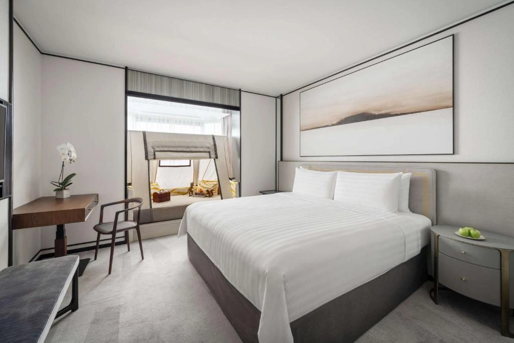 hotel-img