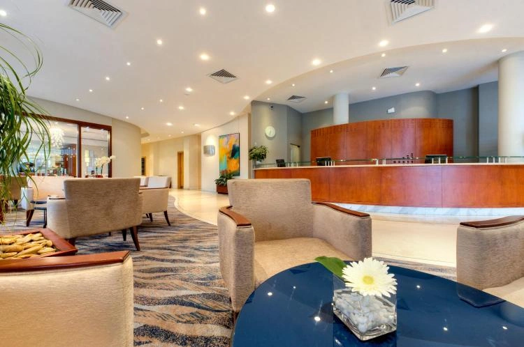 hotel-img