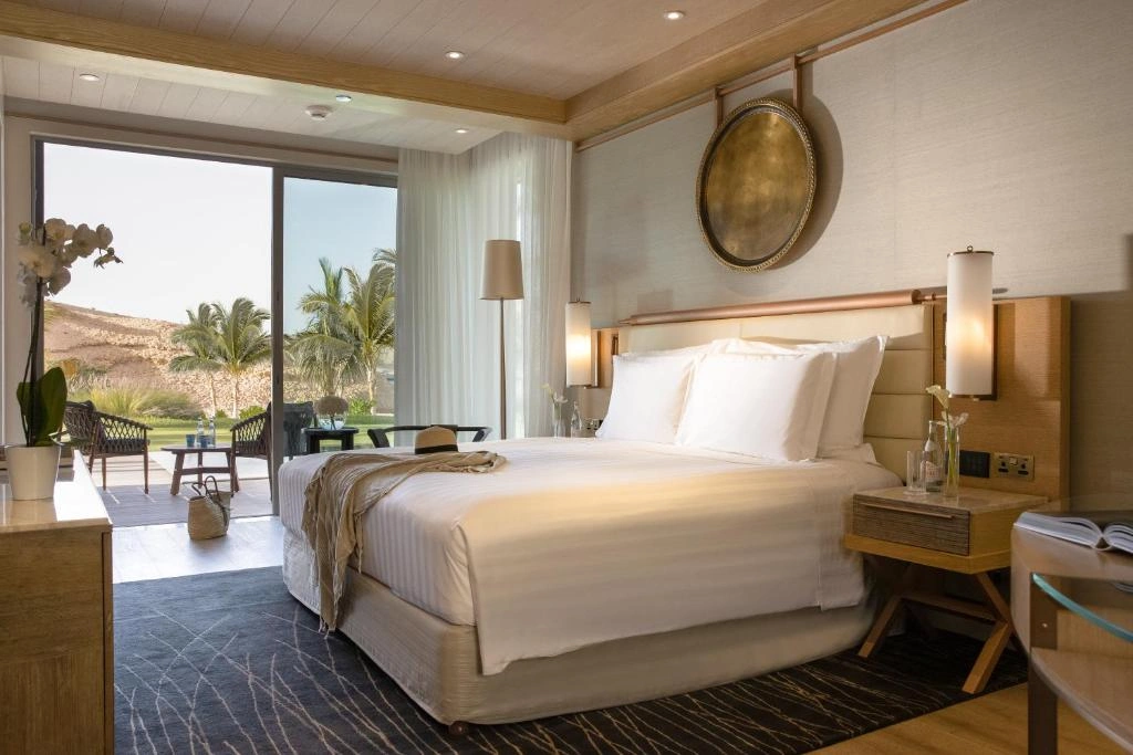 hotel-img