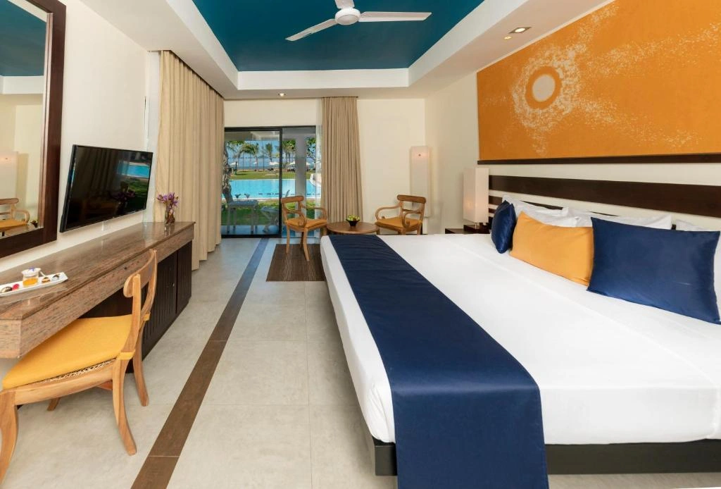 hotel-img