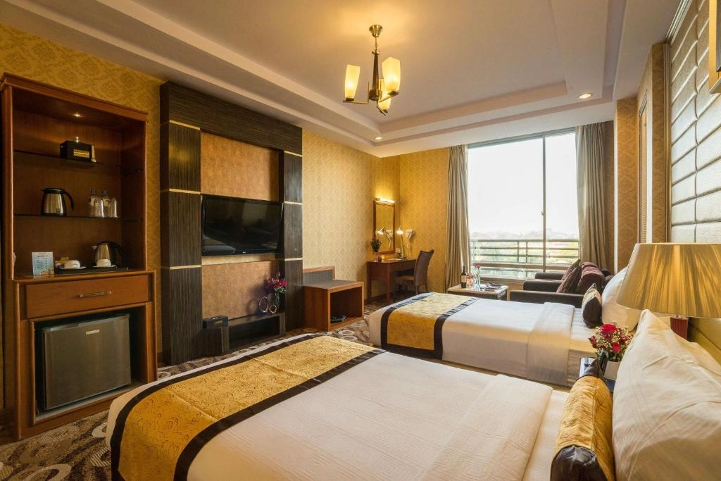 hotel-img