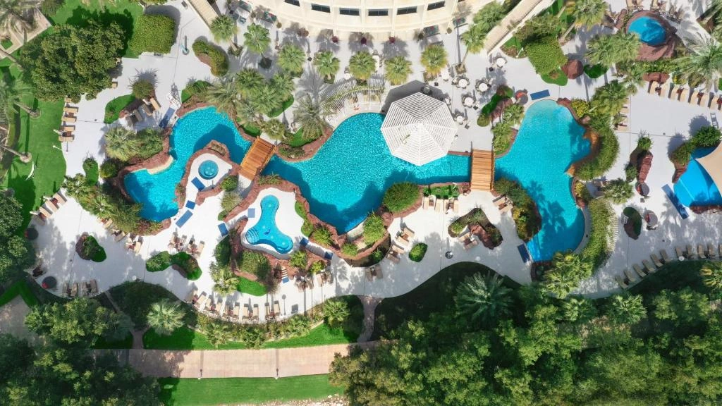 hotel-img