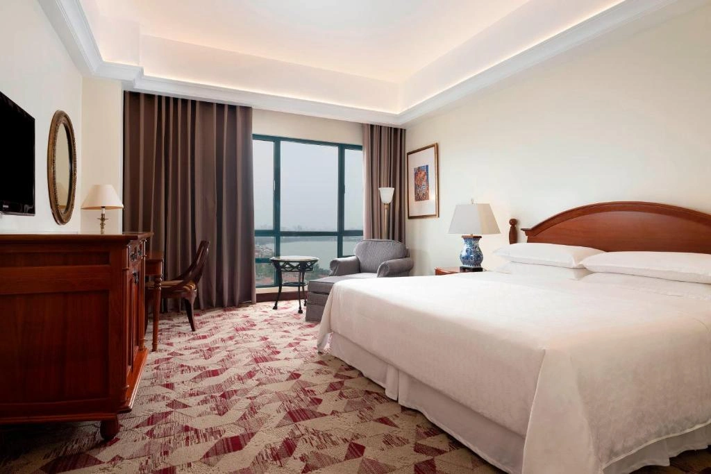 hotel-img
