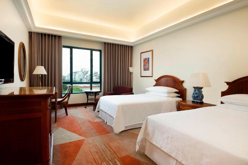 hotel-img