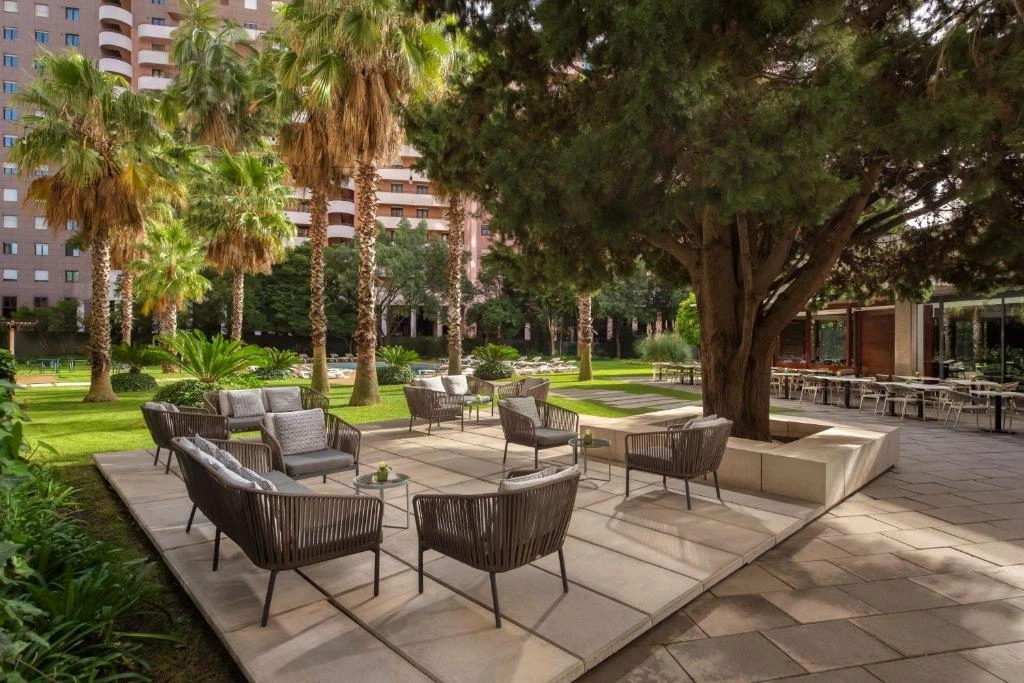 hotel-img