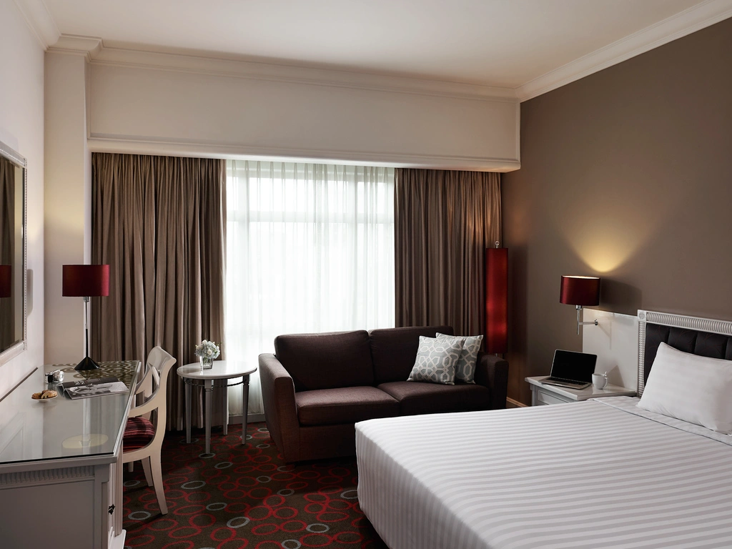 hotel-img