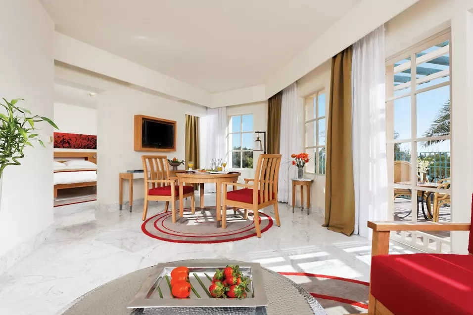 hotel-img