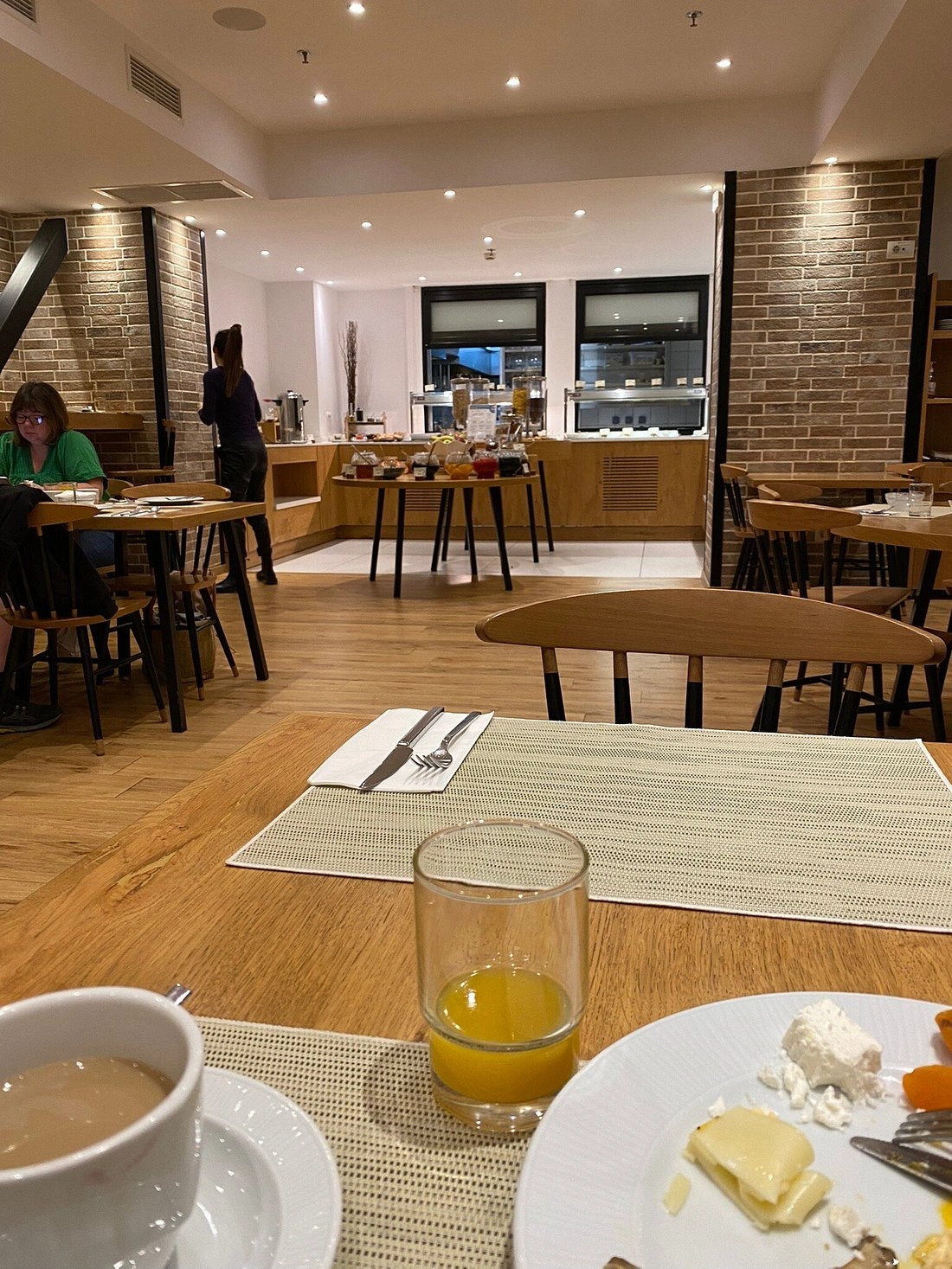 hotel-img