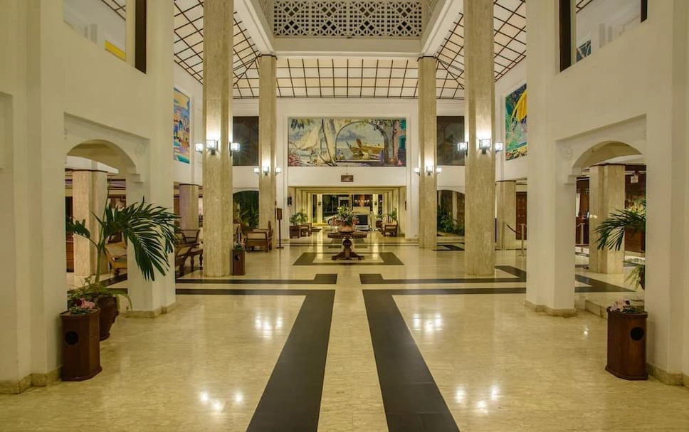 hotel-img