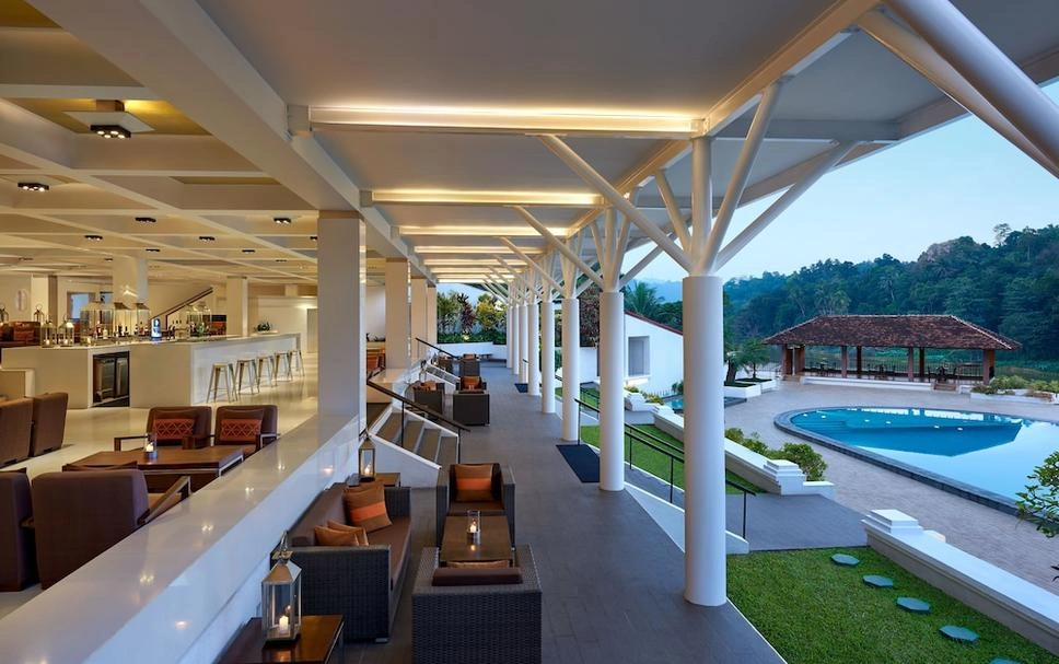 hotel-img