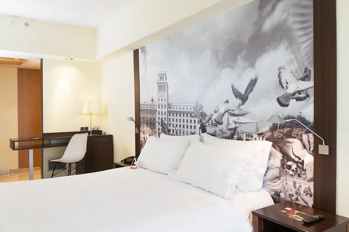 hotel-img