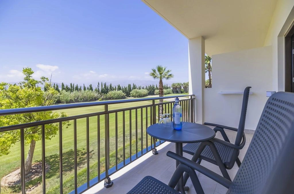 hotel-img