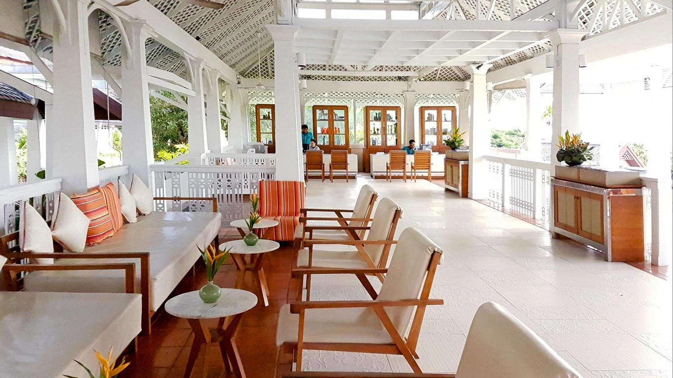 hotel-img