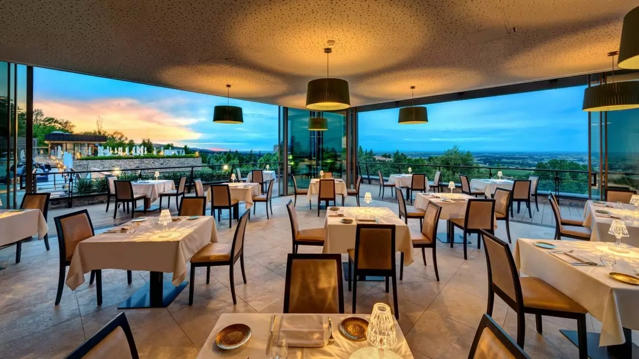 hotel-img